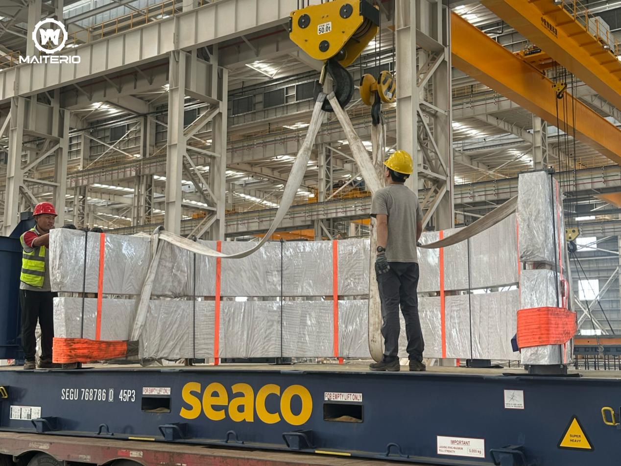 Customized packaging and securing solution for safe transport